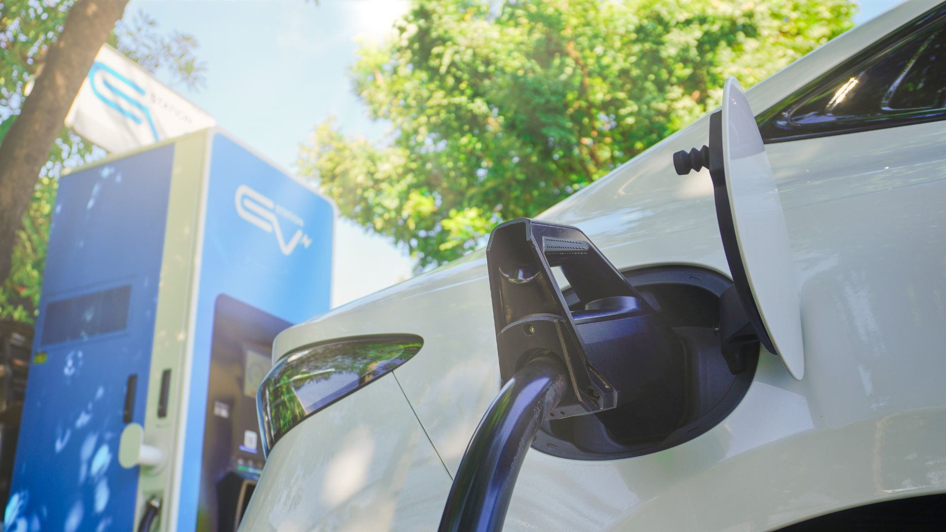 עמדת טעינה לרכב חשמלי מומלצת - איך לבחור נכון ולחסוך בהוצאות עמדת טעינה לרכב חשמלי מומלצת - איך לבחור נכון ולחסוך בהוצאות